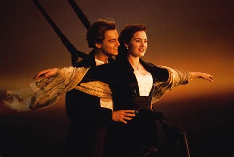 Filme Com Leonardo Dicaprio E Kate Winslet - Kate Winslet Leonardo Dicaprio In Titanic Wallpaper,HD Movies ...