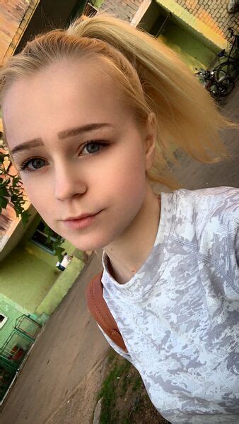 Знакомства Саратов, Daria, 20 - объявление девушки с фото
