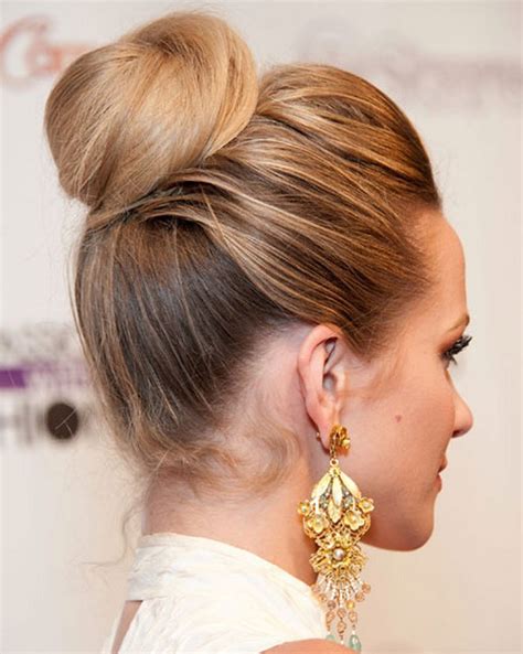 Irresistible Up-Do Hairstyles For Fancy And Glamorous Events ...
