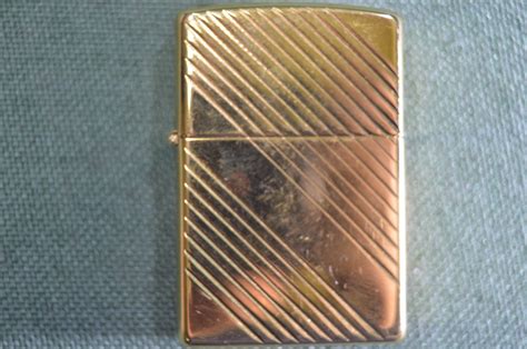 Купить Зажигалка бензиновая "Zippo Зиппо". Отличное состояние. Америка ...