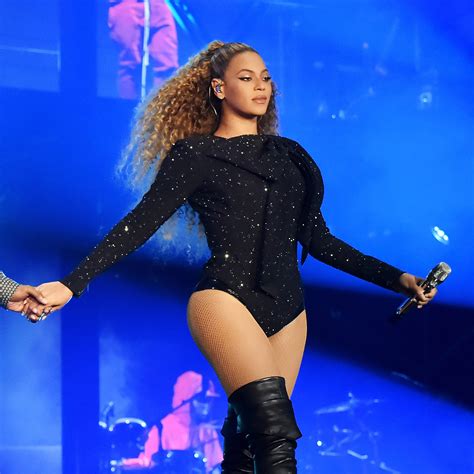 THE HOUSE OF GIVENCHY DRESSES BEYONCÉ AND JAY-Z FOR THEIR ON THE RUN II