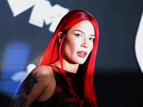 Halsey claims ‘really powerful’ music executive went through nudes