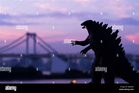 Godzilla ( toy ) looms over the Tokyo Bay, Odaiba, Tokyo, JAPAN Stock ...