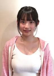 AKB48センターの矢作萌香さん、”浮き輪腹”を腕で隠す不自然な態勢で会場を練り歩く。 : メタルは負けず嫌い
