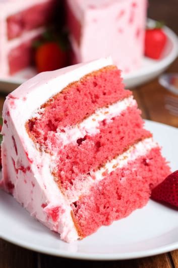 The Easiest, Most Impressive Strawberry Squirt Cake You'll Ever Bake - d1va0nr