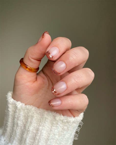 short rounded acrylic nail ideas 6