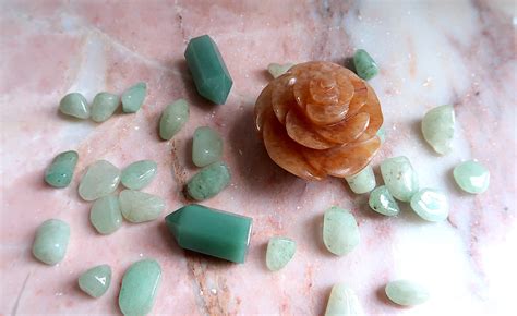 Aventurine – The Colourful Dot