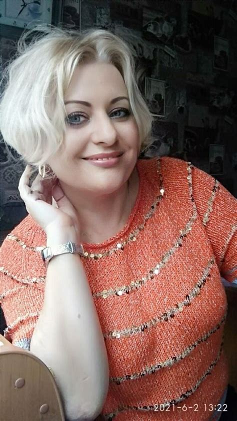 Pin by Elena Emelchenko on модель-спицами | Knit top patterns, Crochet ...