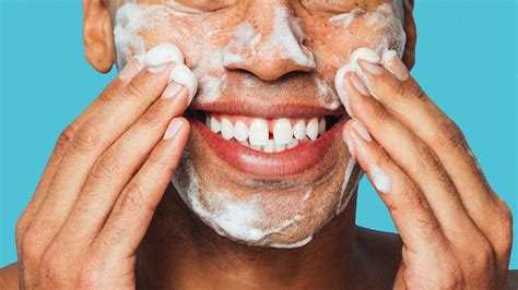 New to Retinol? A Complete Guide on the Skin-Care Ingredient