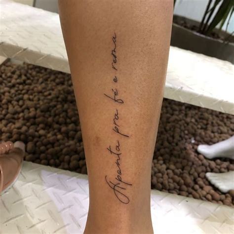 Frases Na Panturrilha Feminina - Tatuagem na Panturrilha feminina – Vou Tatuar
