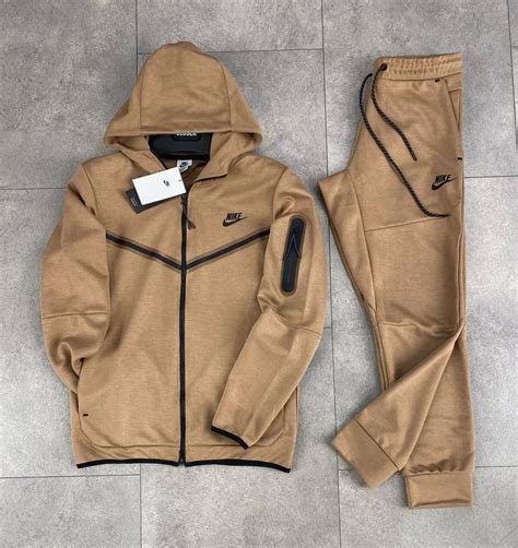 Спортивный костюм nike tech fleece — цена 2499 грн в каталоге ...