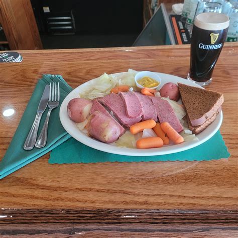 Donovan's Irish Pub | Holyoke MA