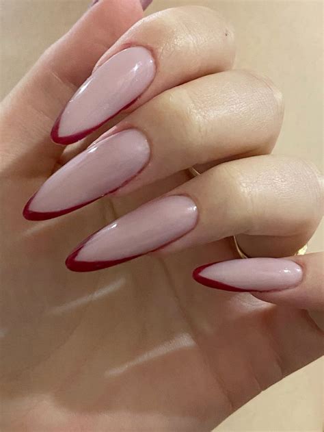 бордовый красный френч ️💅🏻 | Дизай ногтей, Дизайнерские ногти, Стильные ...
