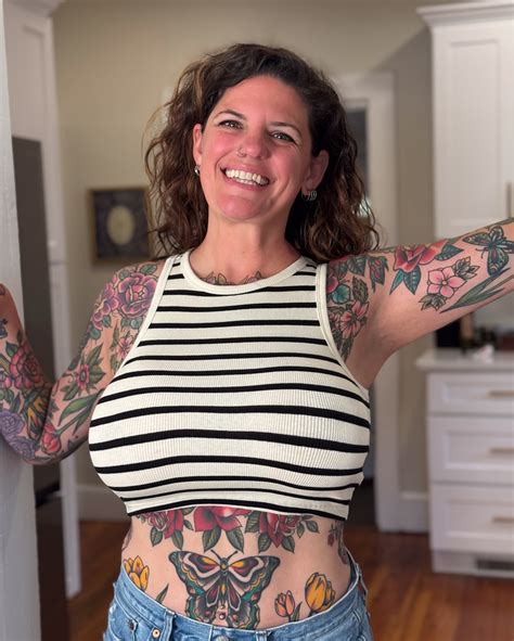 Carrie Capri (@capri.4.mekari) • Instagram photos and videos