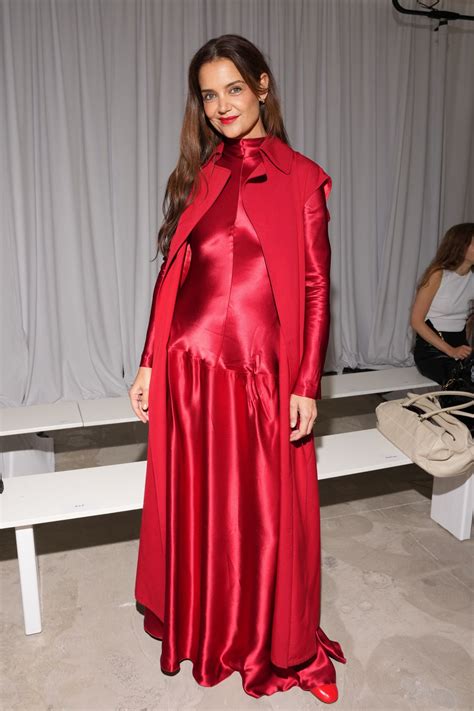 Katie Holmes Embodies FFORME Shows Monochromatic Crimson • CelebMafia
