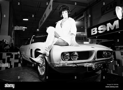 Modelle Marterrad über das neueste Iso Grifo-Auto auf der 1966 London ...