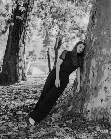 Slim+Women+With+Large+Boobs+Pictures Photos, Download The BEST Free