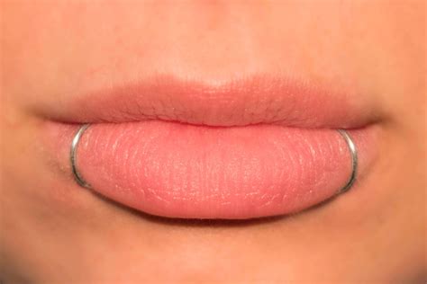 fake snake bites  lip cuffs  piercing required comfortable body