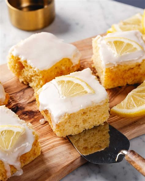 easy glazed lemon cake