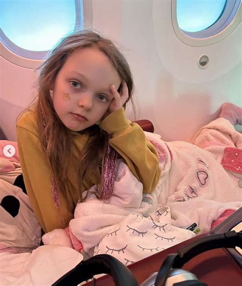 Christina Aguilera shares glimpse of life on tour with daughter Summer ...
