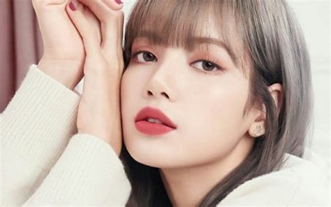 BLACKPINK Lisa's potential departure from YG sparks investor concern ...