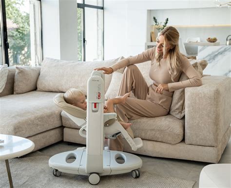 Стульчик для кормления Peg Perego Tatamia Follow Me