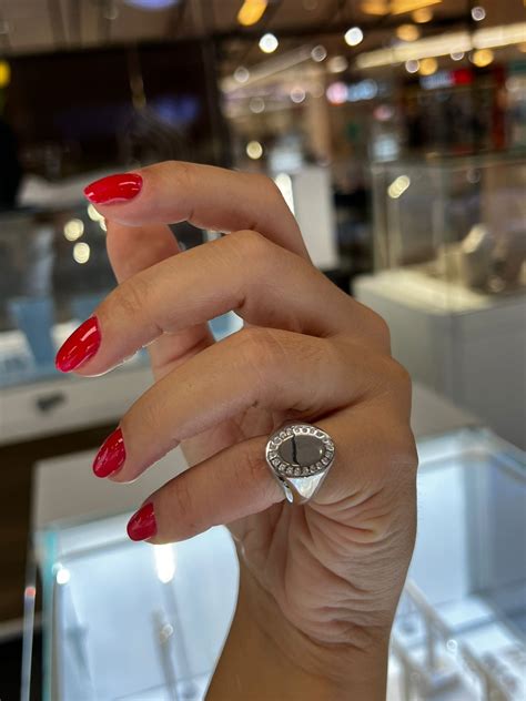 anello ovale  zirconi