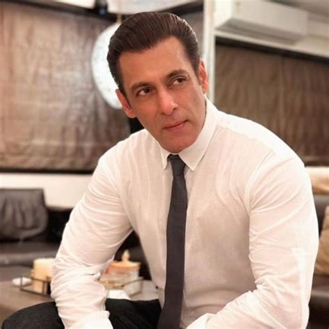 salman khan net worth  fee cars properties