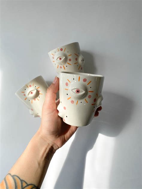 Маленький стакан «Eyes» из керамики ручной работы 🍶 купить в интернет ...