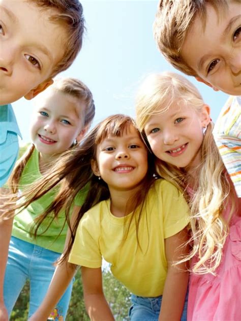 7 Flowers That Children Are Attracted To Most