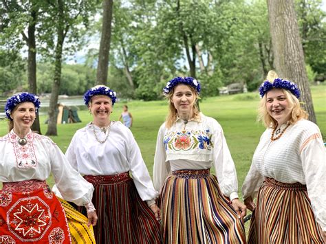 Estonian: Định nghĩa, Phiên âm, và Cách Sử dụng