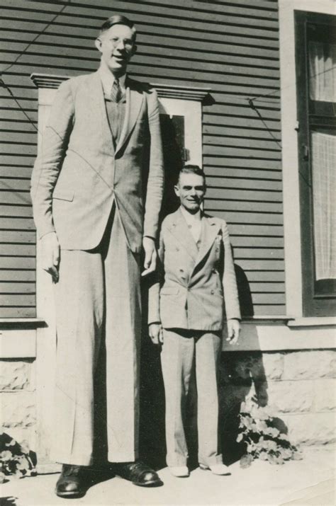 Photos Of The World's Tallest Man Ever, Robert Wadlow, 58% OFF