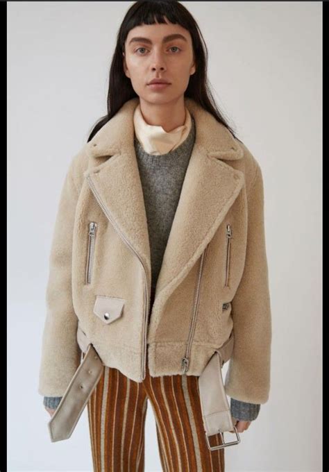 Pin by Татьяна Харитонова on шубки | Athletic fashion, Fashion, Clothes