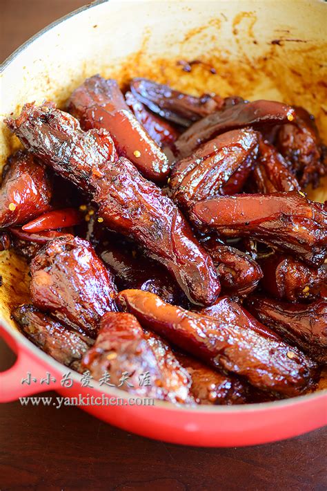 braised smoked pig tails  soy sauce yankitchen