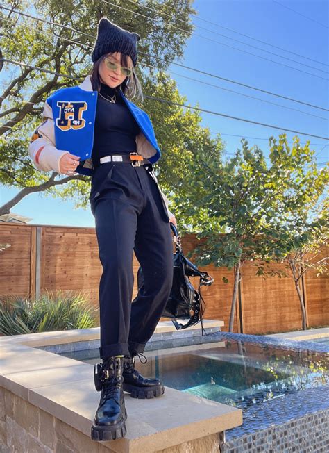 PeachJars on Twitter: "ITS COLD IN TEXAS WHICH MEANS I GET TO WEAR MY