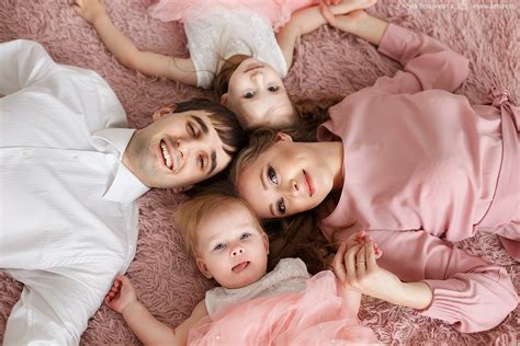 Фото Мама Папа Дочка Семья — Картинки фотографии