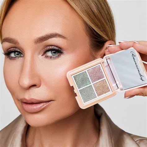 Интернет-магазин косметики Romanovamakeup