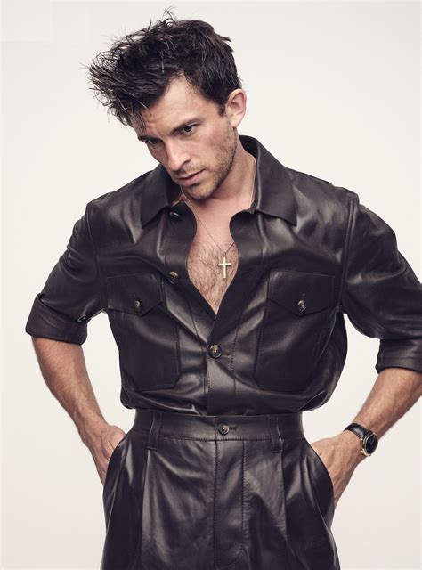 Rostros LGBT+: Jonathan Bailey - Escandala