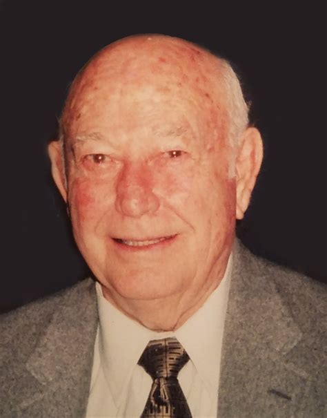 This online memorial is dedicated to Willard Malcolm "Mack" Wiggins. It