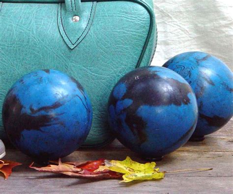 Blue Candlepin Bowling Ball Set Turquoise Carry Case Ladies