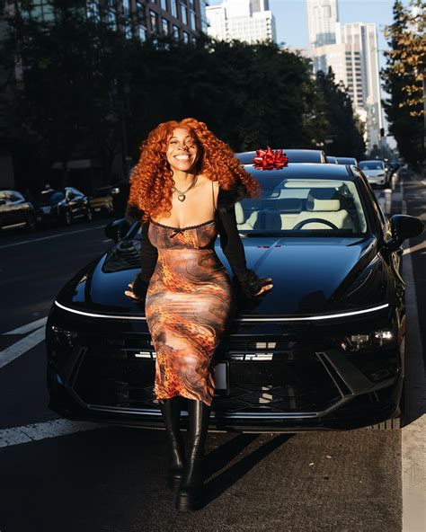 kiera please | QUICK, WHAT DO YOU WANT FOR THE HOLIDAYS!? | Instagram