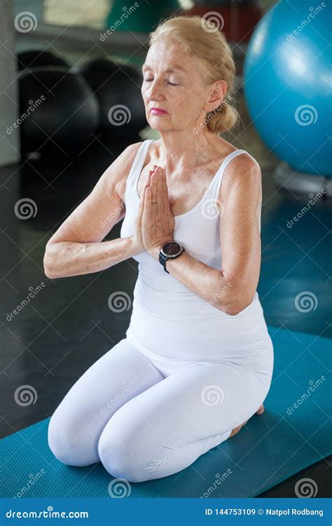 Funny Pictures Of Old Ladies Exercising at Sherita Lawson blog