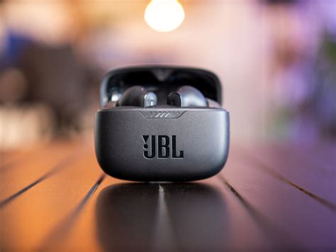JBL Tune 230NC TWS review: voordelige en goede draadloze oortjes | TechFi