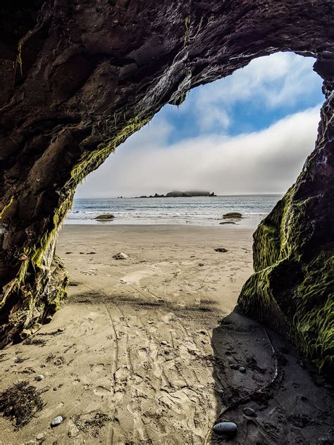 ITAP of the ocean from the inside of a cave : r/itookapicture