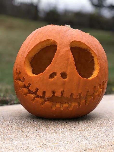 Jack Skellington face: Pumpkin carving | Pumpkin carving, Pumpkin face ...