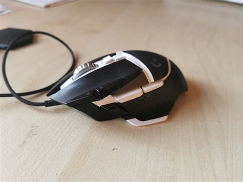 logitech g502 se računalniška miška