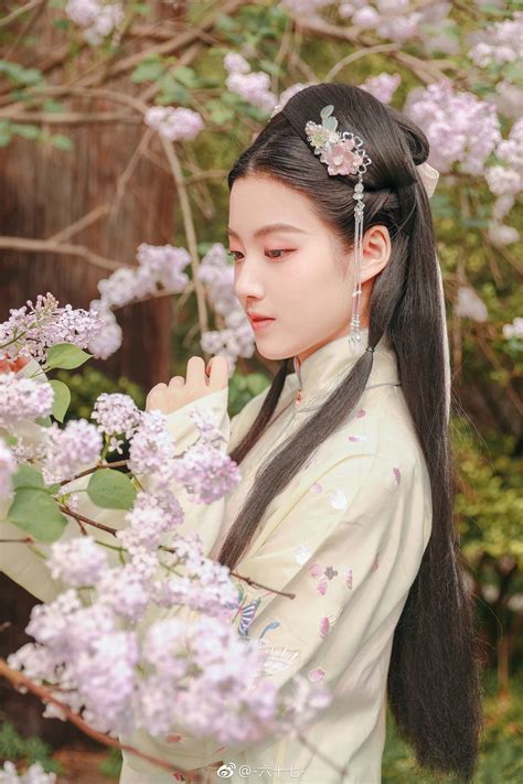ปักพินในบอร์ด Hán Phục Cổ Trang/ Chinese Hanfu/ Mỹ Nhân Như Họa | ความ