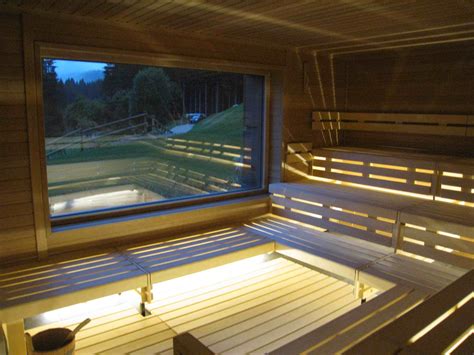 Montain view from a Finnish Sauna, pure relaxation. Планински поглед од ...