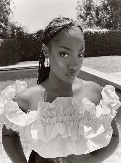 Tems (Singer) Wallpapers (25 images) - WallpaperCat