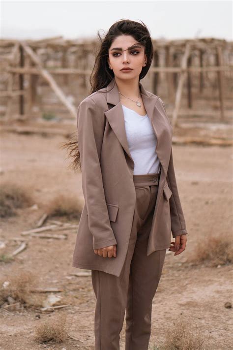 How To Wear Oversized Clothes And Look Attractive | Panaprium